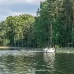 Plaża w Kujankach nad jeziorem Borówno
