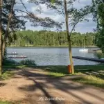 Plaża w Kujankach nad jeziorem Borówno
