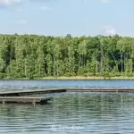Plaża w Kujankach nad jeziorem Borówno