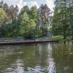 Plaża w Kujankach nad jeziorem Borówno